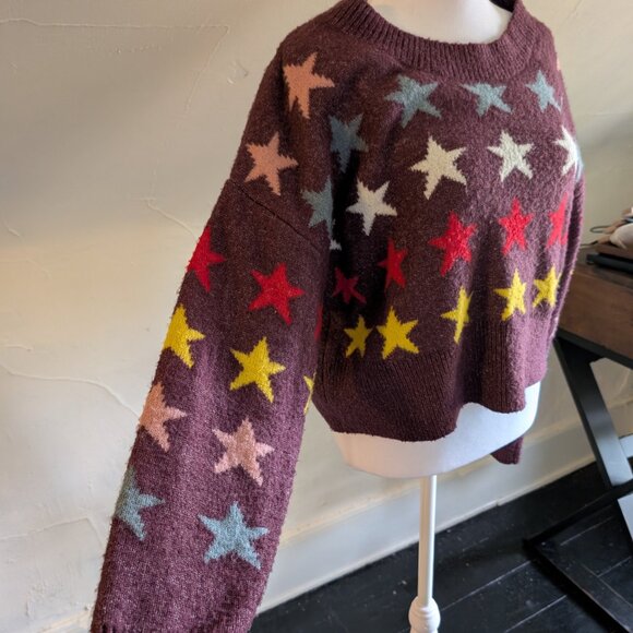 wildfox cropped pullover star sweater in burgundy/maroon ASO andi mack (small) - Picture 3 of 7